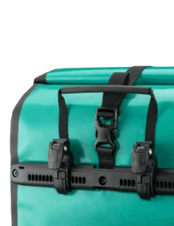 Paire De Sacoches De Roue Arrière Ortlieb Back Roller Free 10 Paire De Sacoches De Roue Arrière Ortlieb Back Roller Free -Équipement De Plein Air Sacoches Velo ORTLIEB Back Roller Free F5104 vue fixation haut