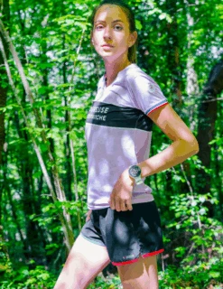 Short De Running Coureur Du Dimanche Le Classique Femme -Équipement De Plein Air Short CDD Classique Femme vue porte