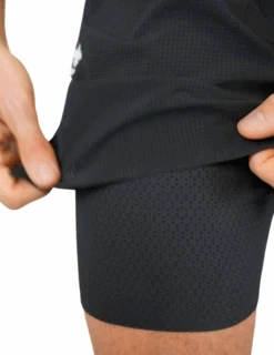 Short De Trail Raidlight R-Light 2-en-1 Homme -Équipement De Plein Air Short Trail RAIDLIGHT RLIGHT 2IN1 Homme GLKMS53 L21 vue cuissard